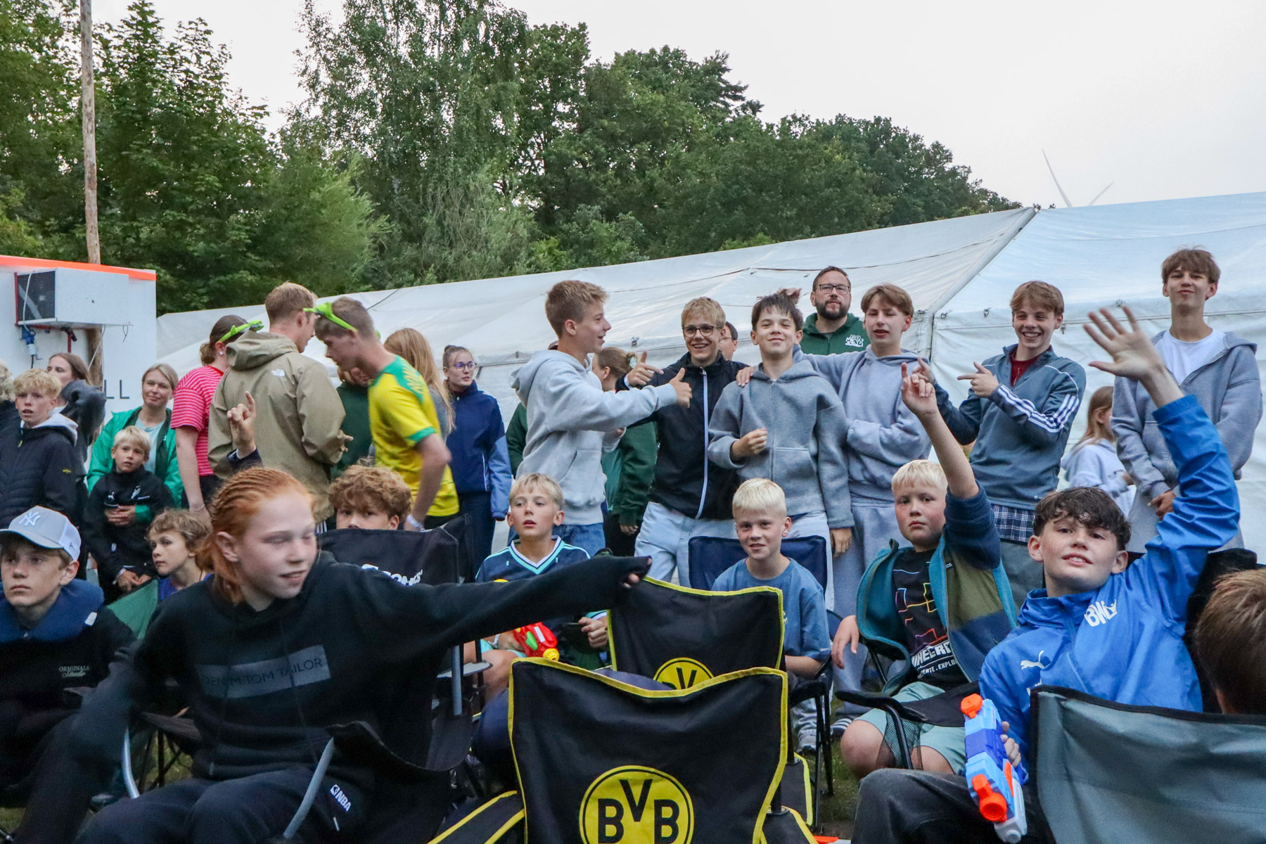 Viele Freiwillige für den Reaktionstest.