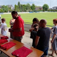Verkauf der Zelti-Shirts